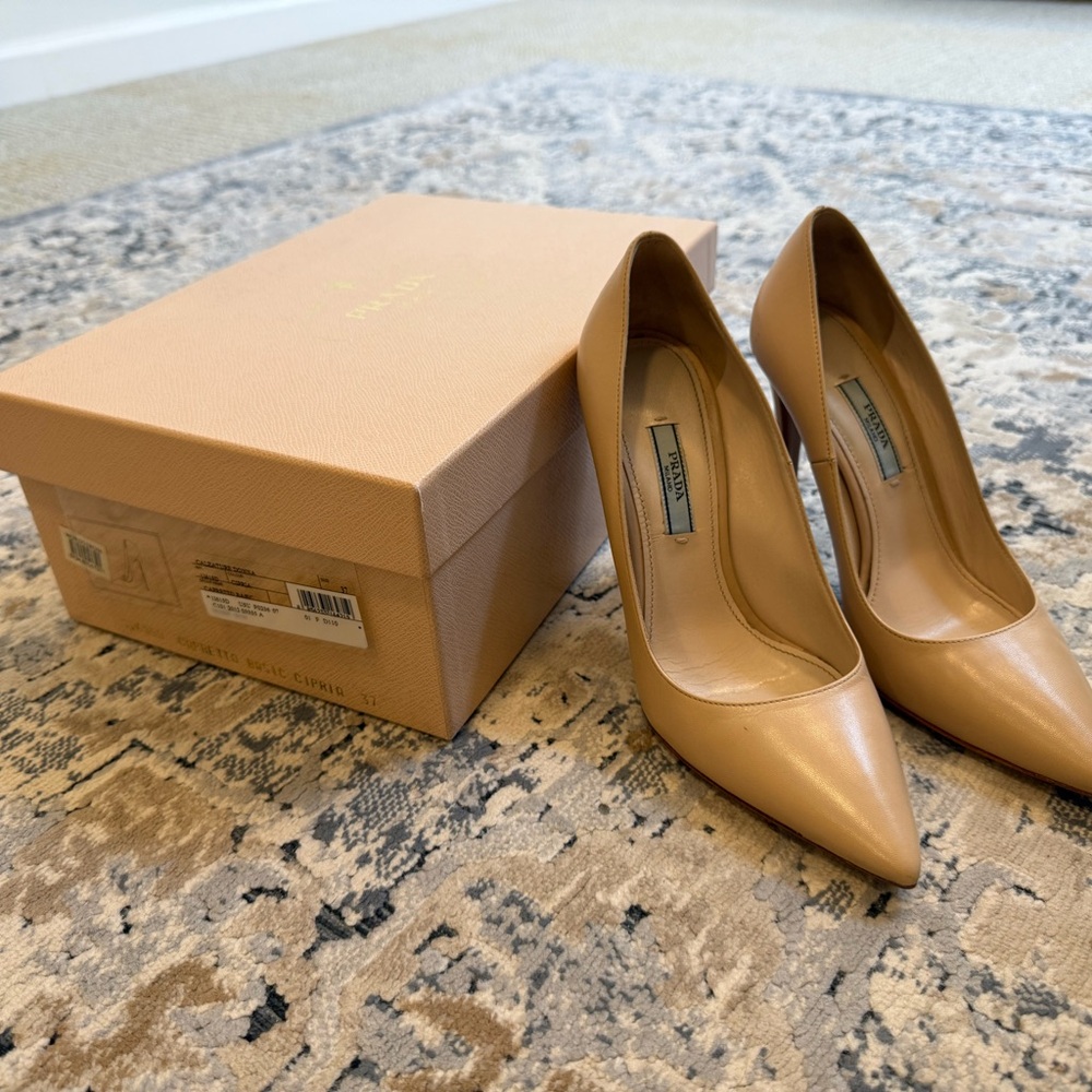 Prada Capretto Basic Leather Pumps 37 - image 1